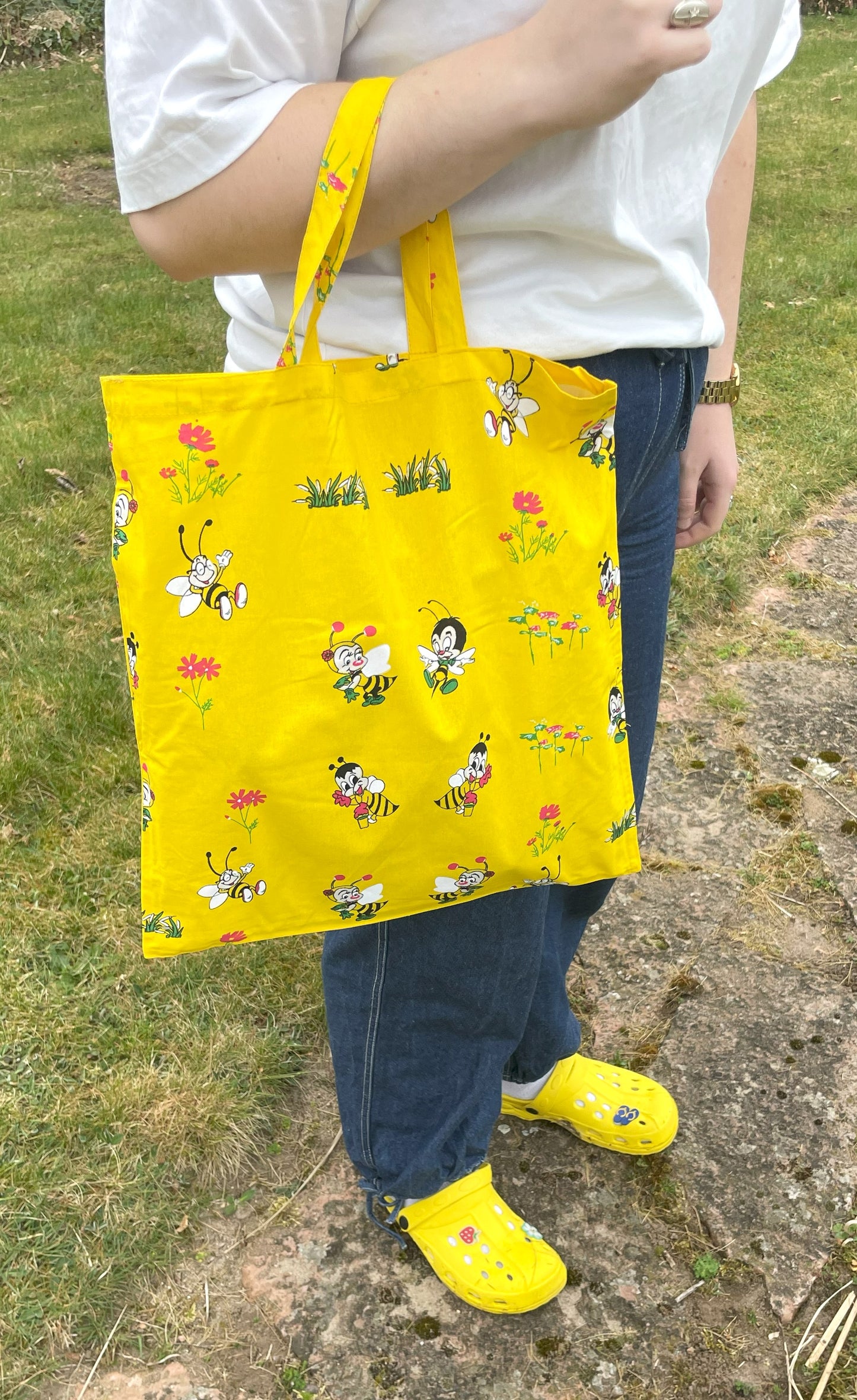Bomulds mulepose med bier og blomster