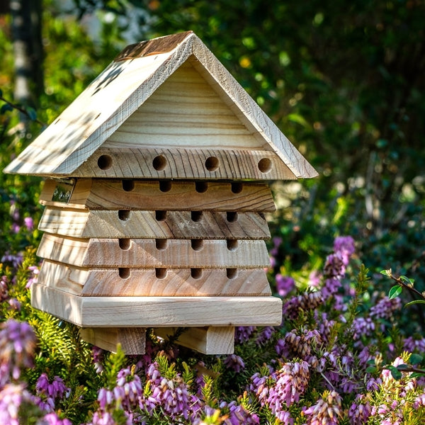 Insekthotel til vilde bier