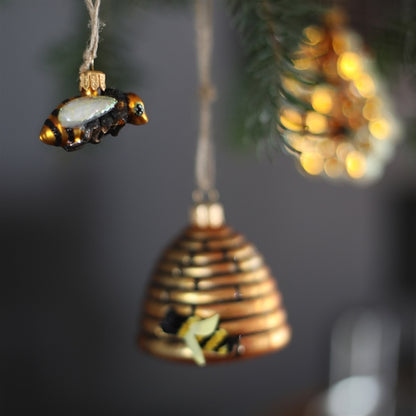 Julekuglen "Bi" – en håndlavet juvel til dit juletræ!